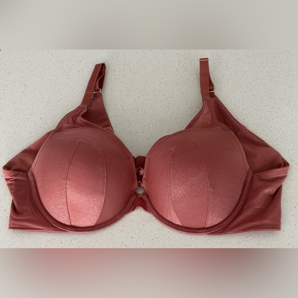 ⭐️Like New⭐️ Torrid: XO Plunge Push-Up Bra- Size 42B